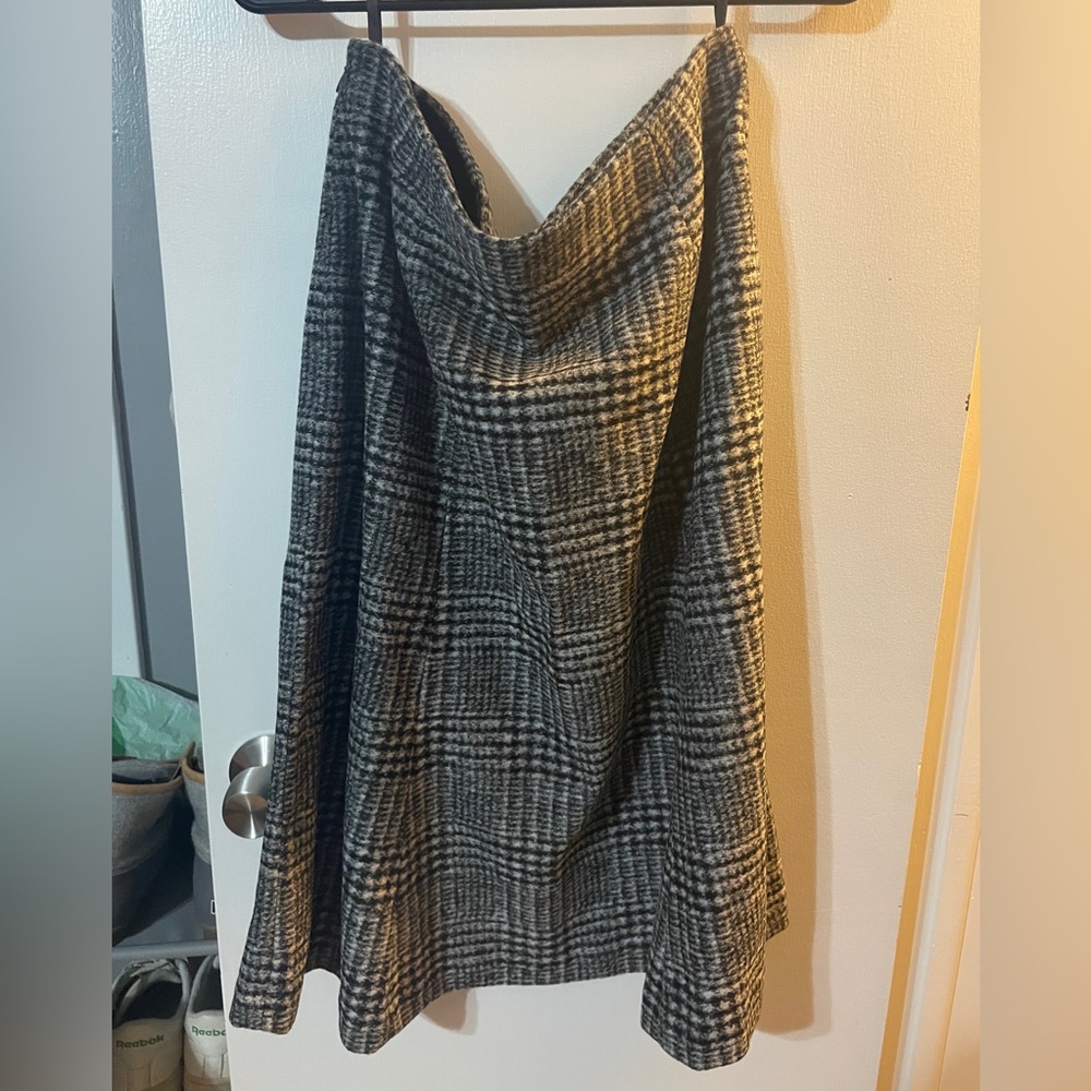 Long wool skirt